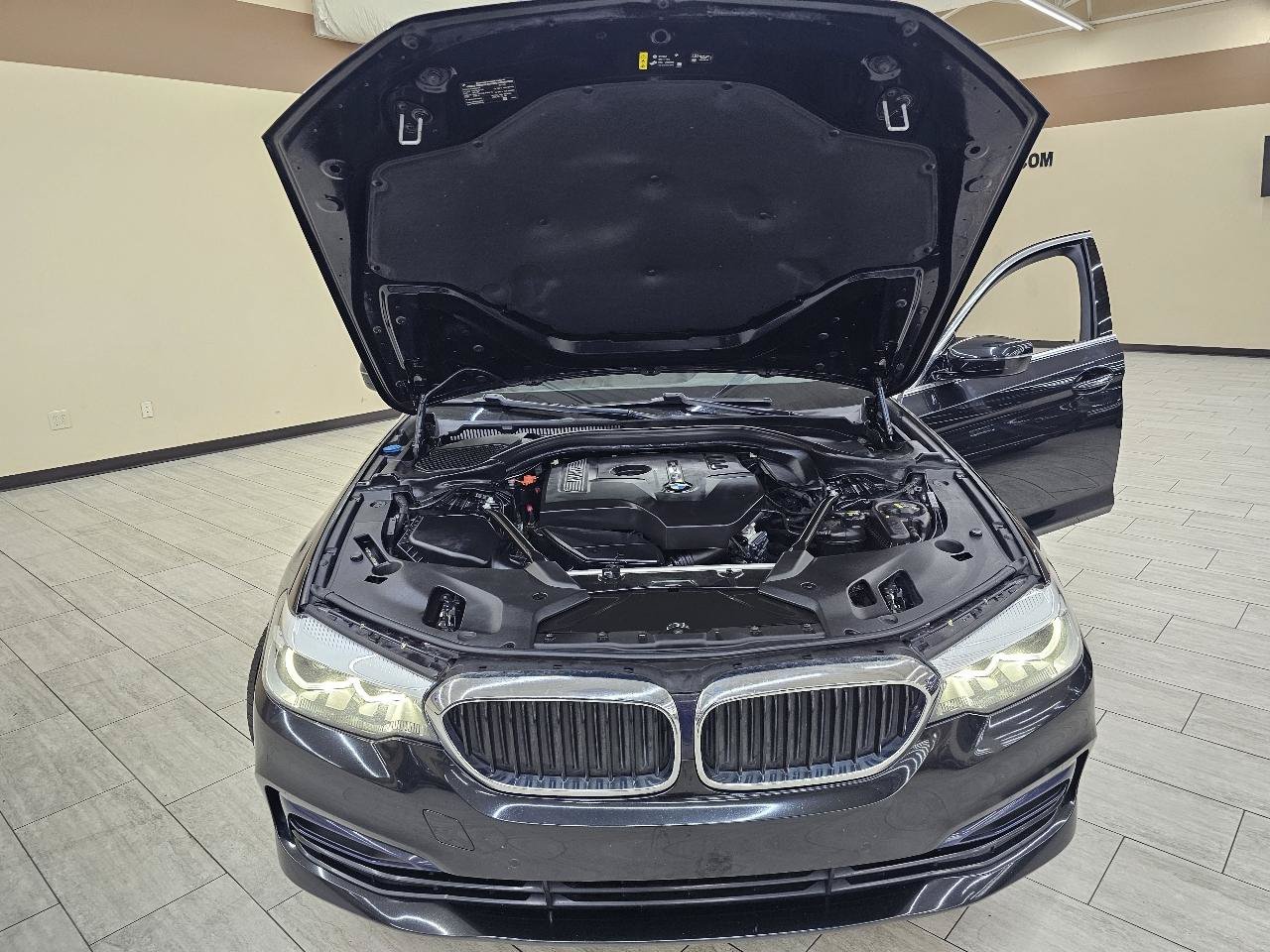 Used 2017 BMW 530i RWD image 44
