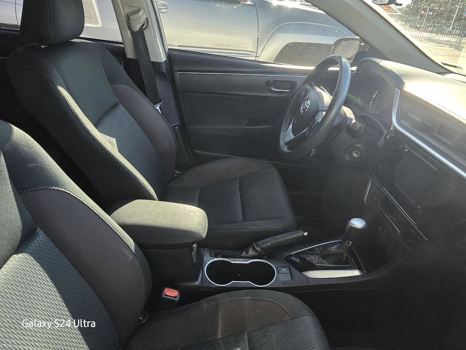 Used 2018 Toyota Corolla LE image 11