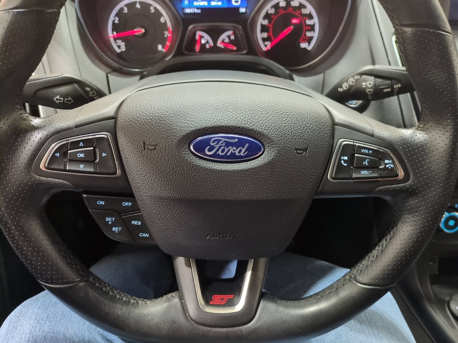 Used 2018 Ford Focus ST FWD image 19
