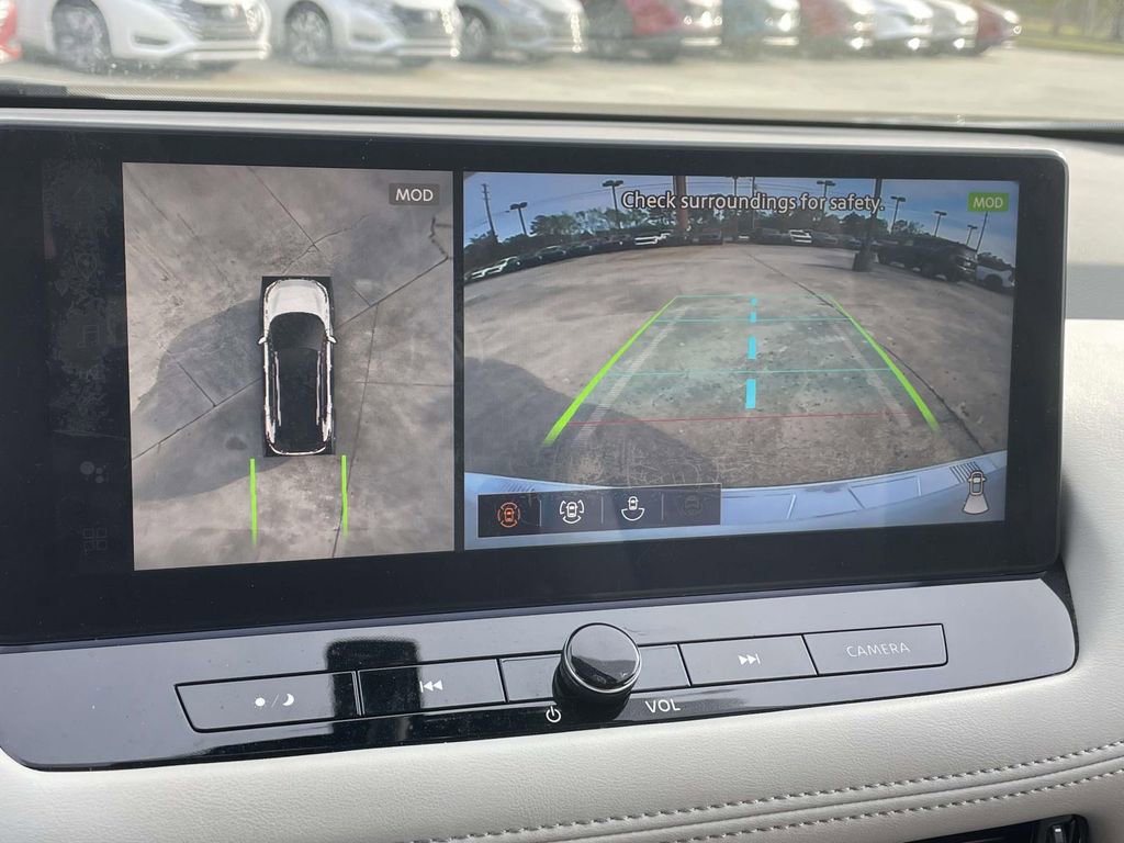 Used 2024 Nissan Rogue SL w/ SL Premium Package image 26