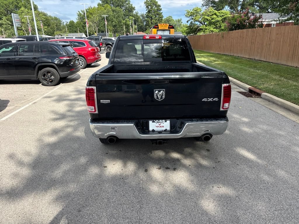 Used 2016 RAM 1500 Laramie w/ Convenience Group AWD/4WD image 3
