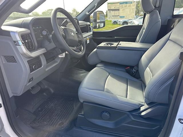 New 2026 Ford F250 XL w/ XL Chrome Package image 10