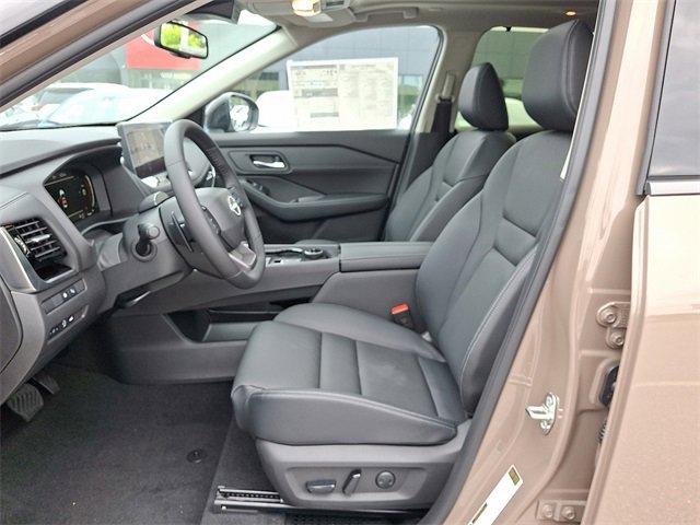 New 2025 Nissan Rogue SL w/ Tech Package image 15