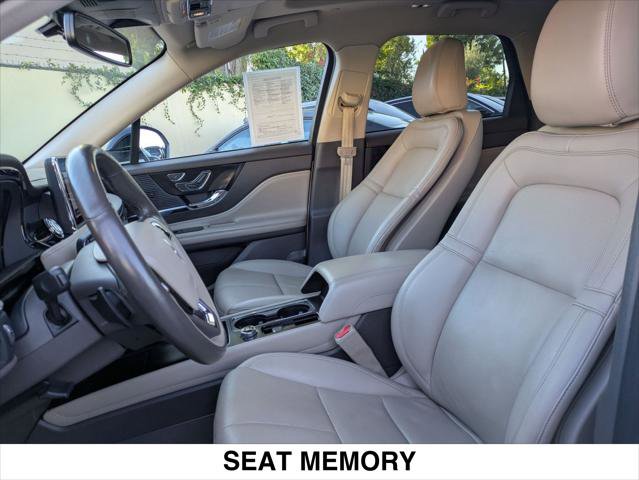 Used 2022 Lincoln Corsair FWD w/ Premium Package image 21