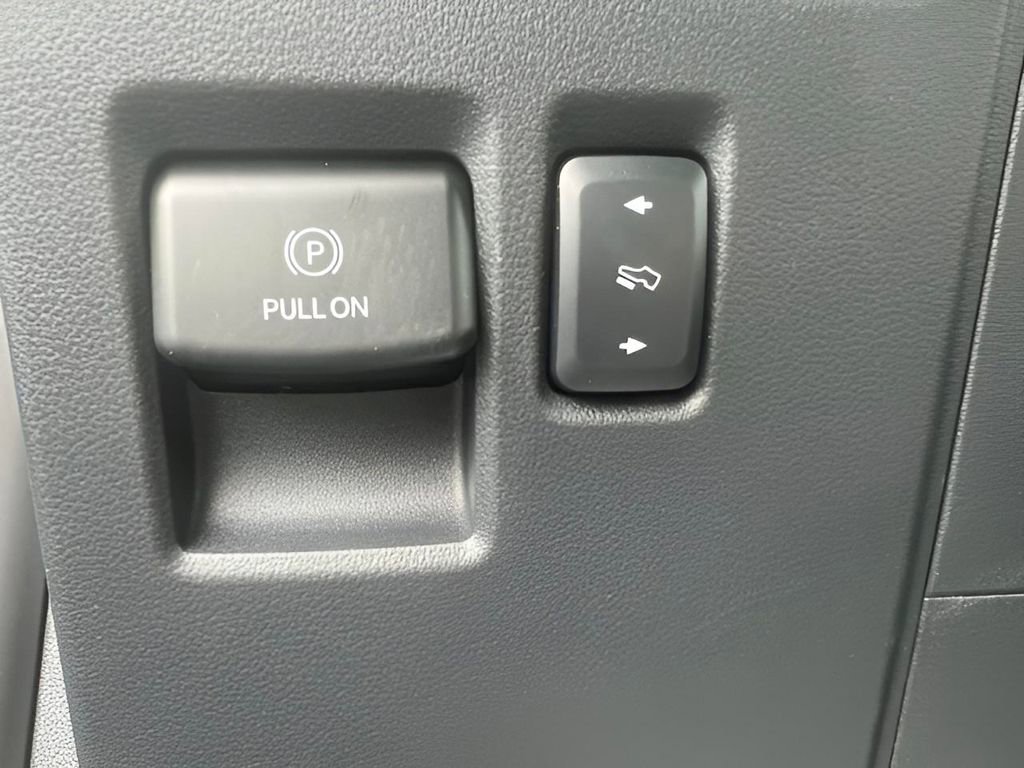 New 2025 Ford F150 Raptor AWD/4WD image 30