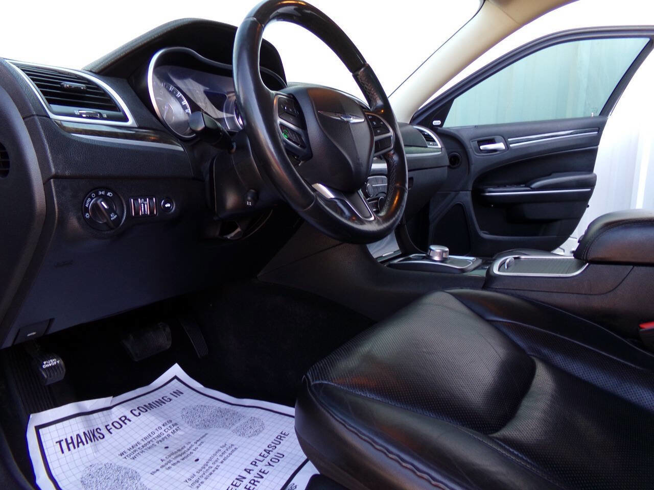 Used 2020 Chrysler 300 Limited image 19