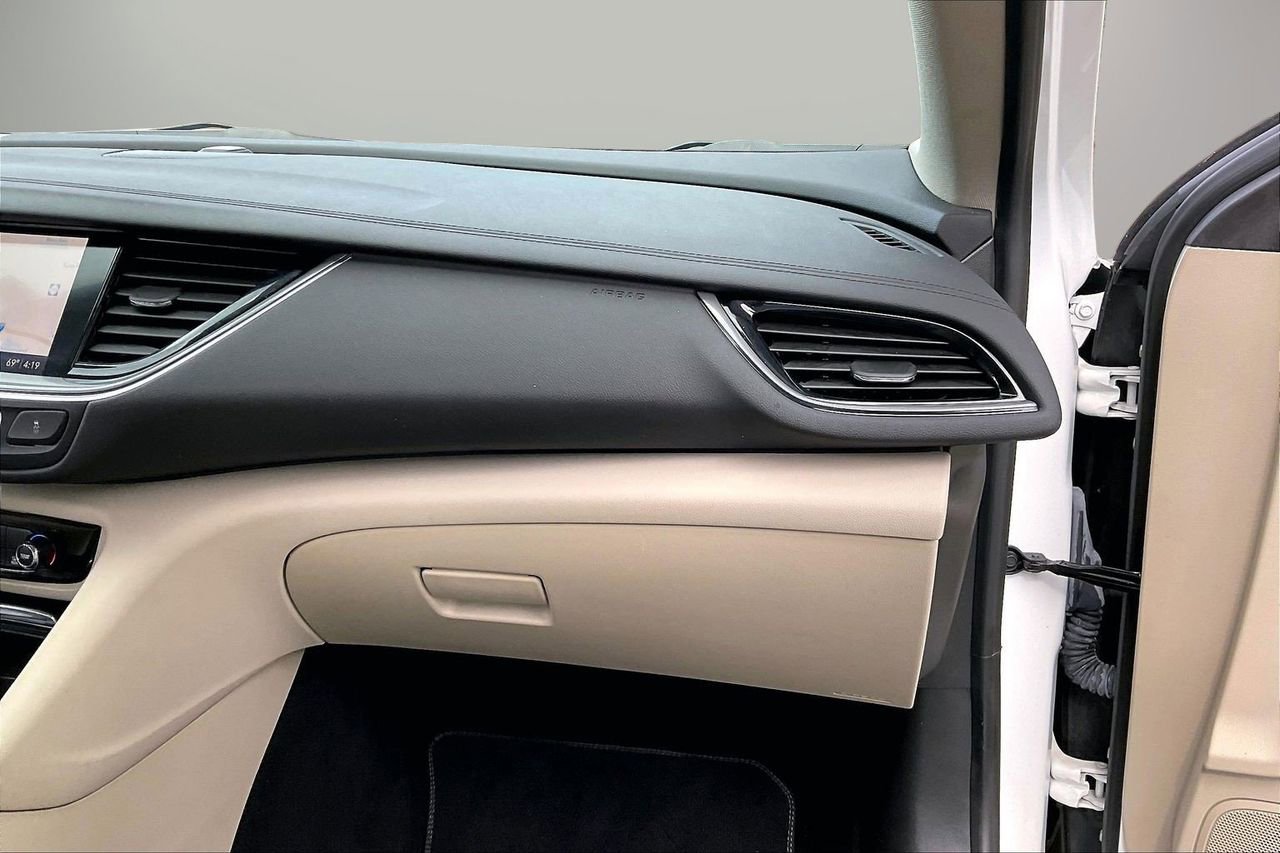 Used 2019 Buick Regal Preferred w/ Sights and Sounds Package image 21