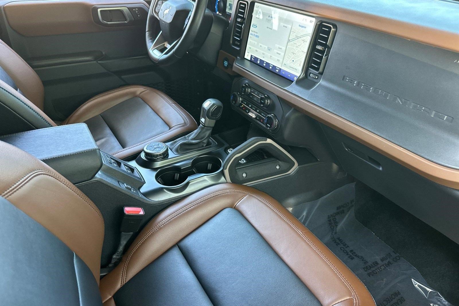 Used 2024 Ford Bronco Outer Banks AWD/4WD image 32