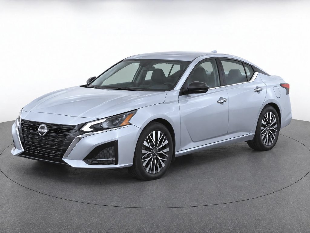 Used 2025 Nissan Altima 2.5 SV FWD image 3