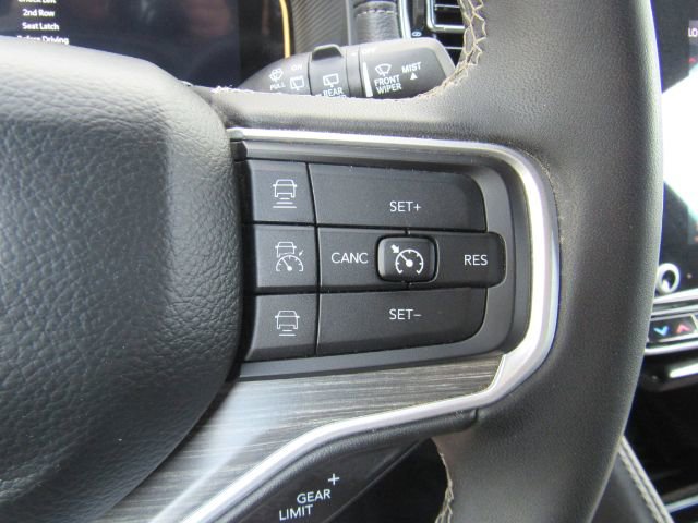 Used 2024 Jeep Wagoneer Series II w/ Flexible Seating Group image 44