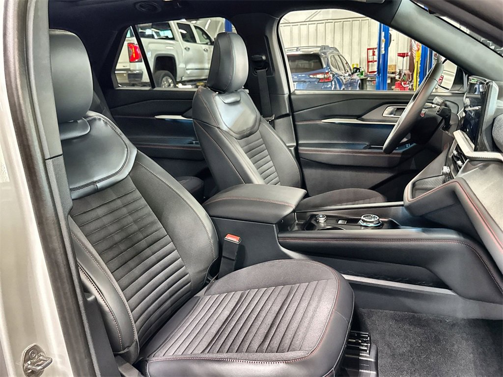 New 2026 Ford Explorer ST-Line w/ ST-Line Street Pack image 33