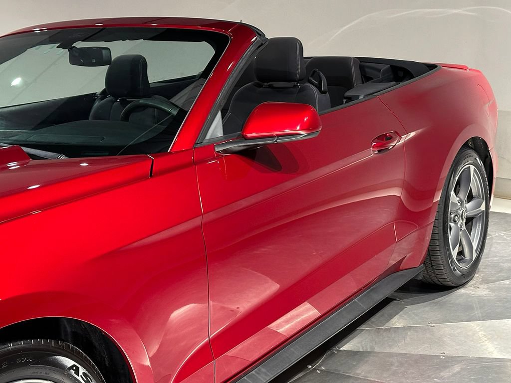 Used 2015 Ford Mustang Convertible w/ Equipment Group 051A RWD image 26