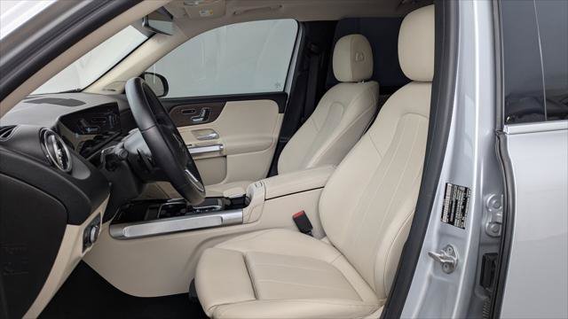 Used 2021 Mercedes-Benz GLB 250 w/ Premium Package image 14