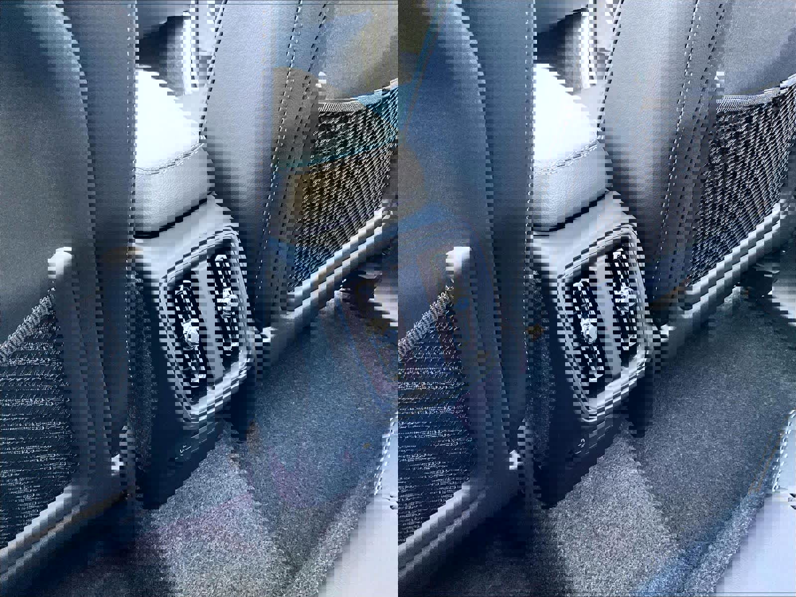 New 2026 Volvo XC40 B5 Core w/ Climate Package image 16