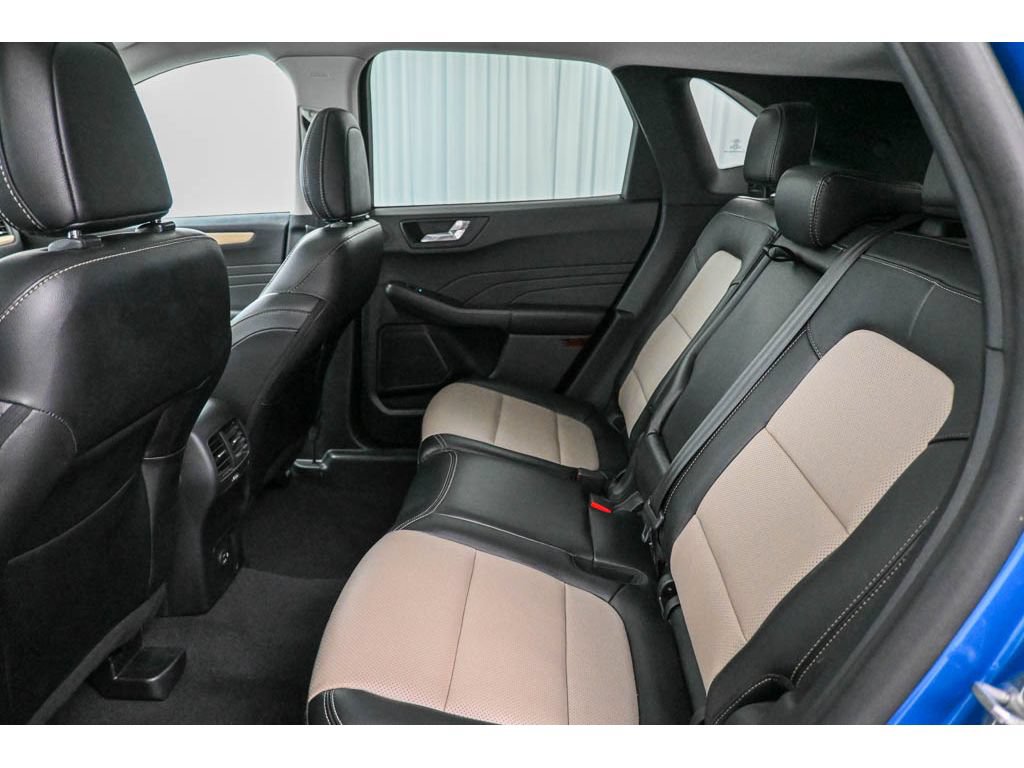 Used 2021 Ford Escape Titanium w/ Titanium Elite Package AWD/4WD image 22