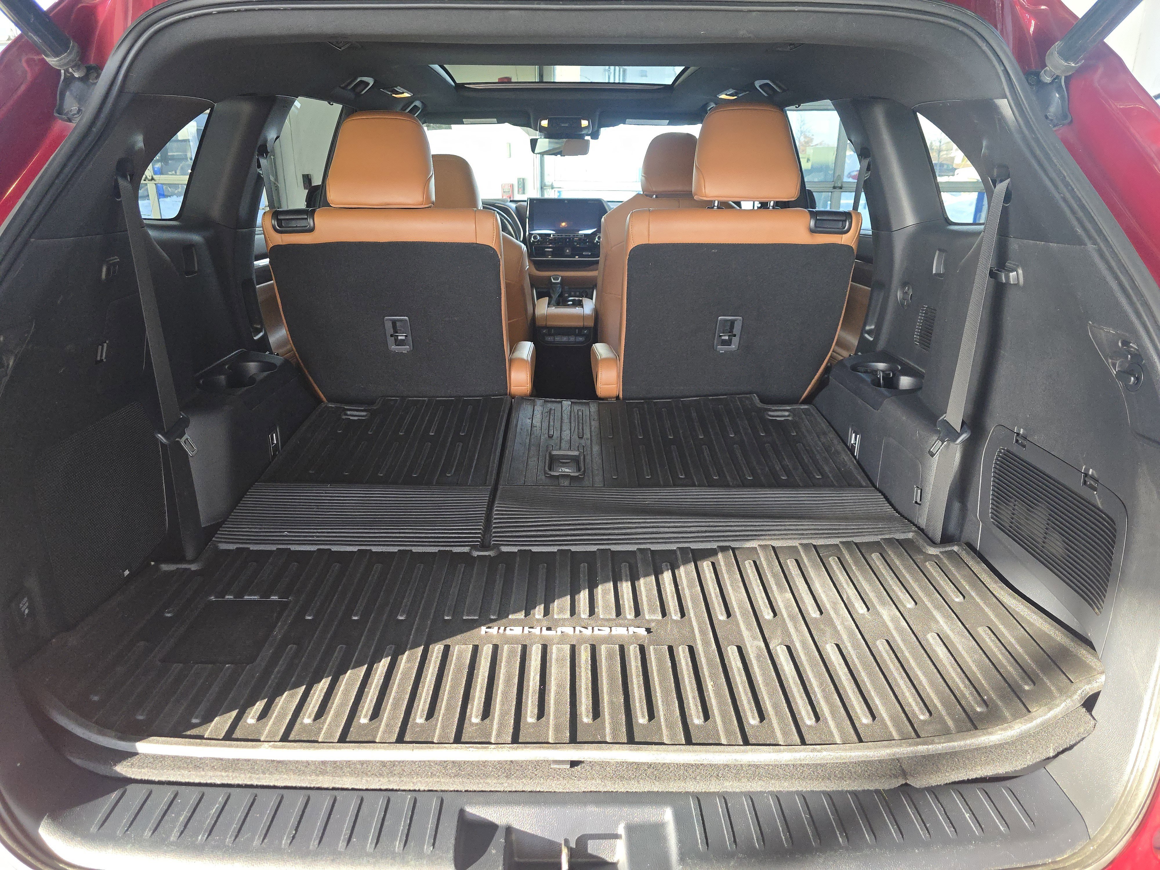 Used 2021 Toyota Highlander Platinum image 28