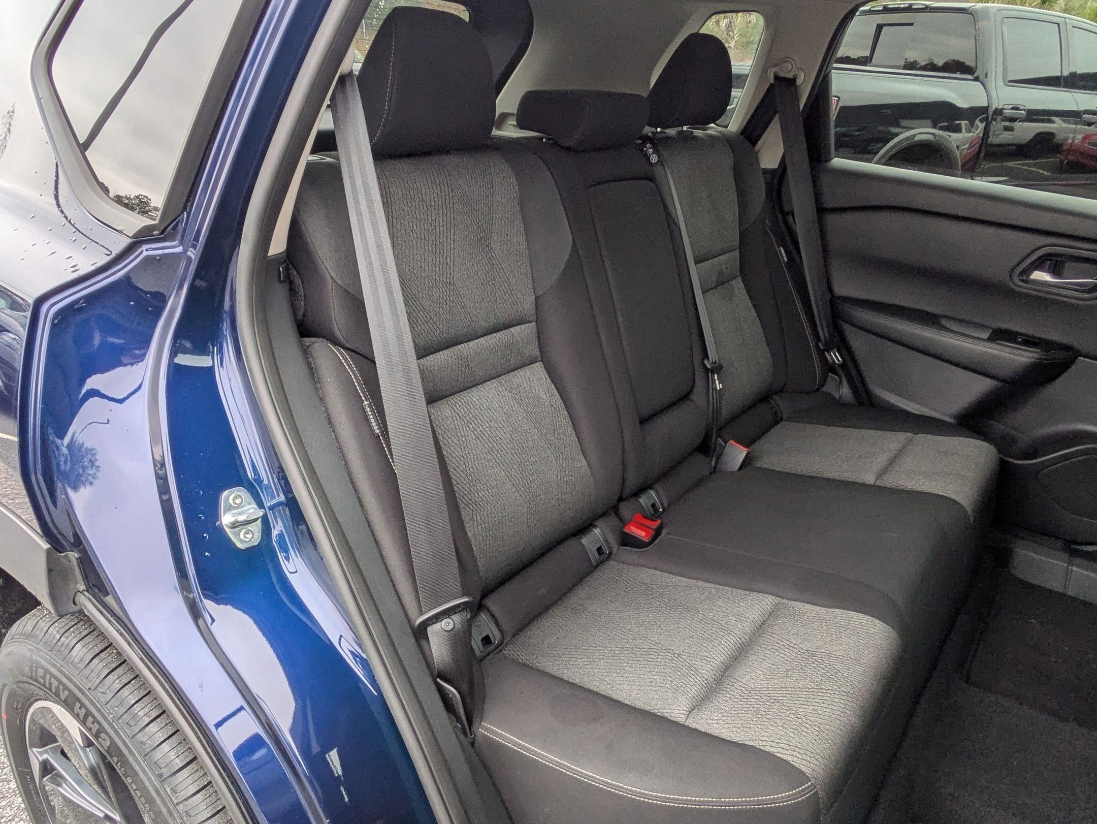 Certified 2024 Nissan Rogue SV image 32