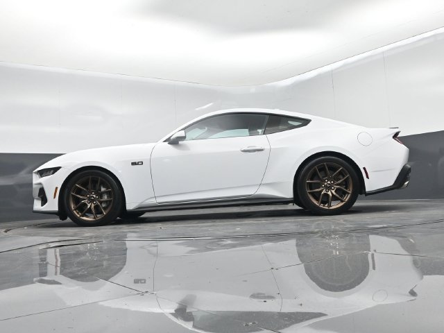 Used 2025 Ford Mustang GT Premium RWD image 46