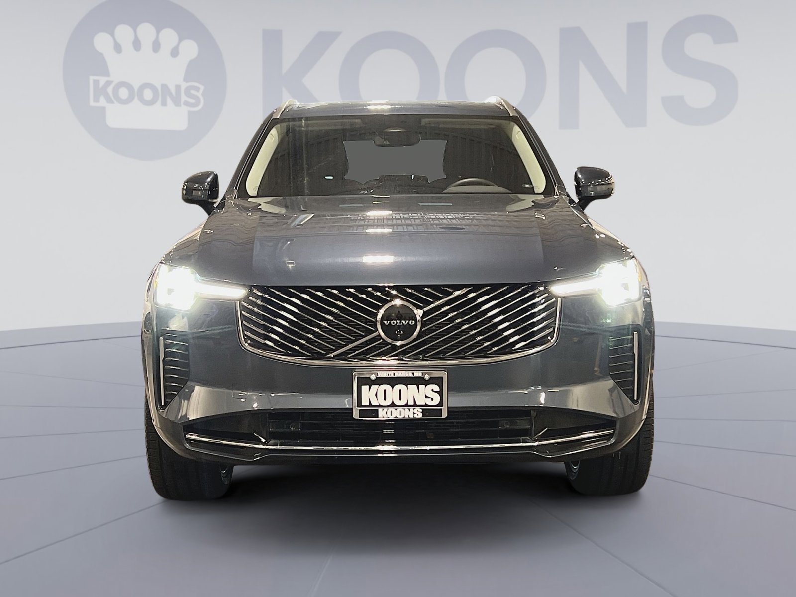 Used 2025 Volvo XC90 B6 Plus image 11