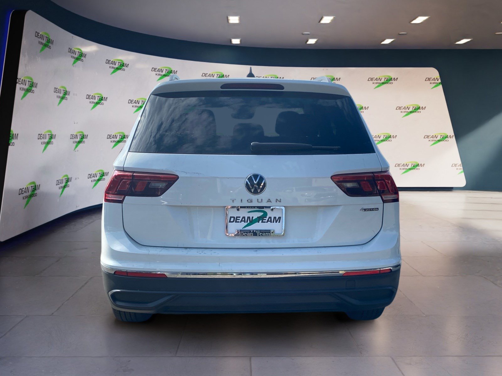 Used 2024 Volkswagen Tiguan S AWD/4WD image 9