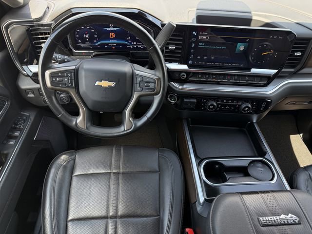 Used 2024 Chevrolet Silverado 2500 High Country w/ High Country Premium Package AWD/4WD image 13