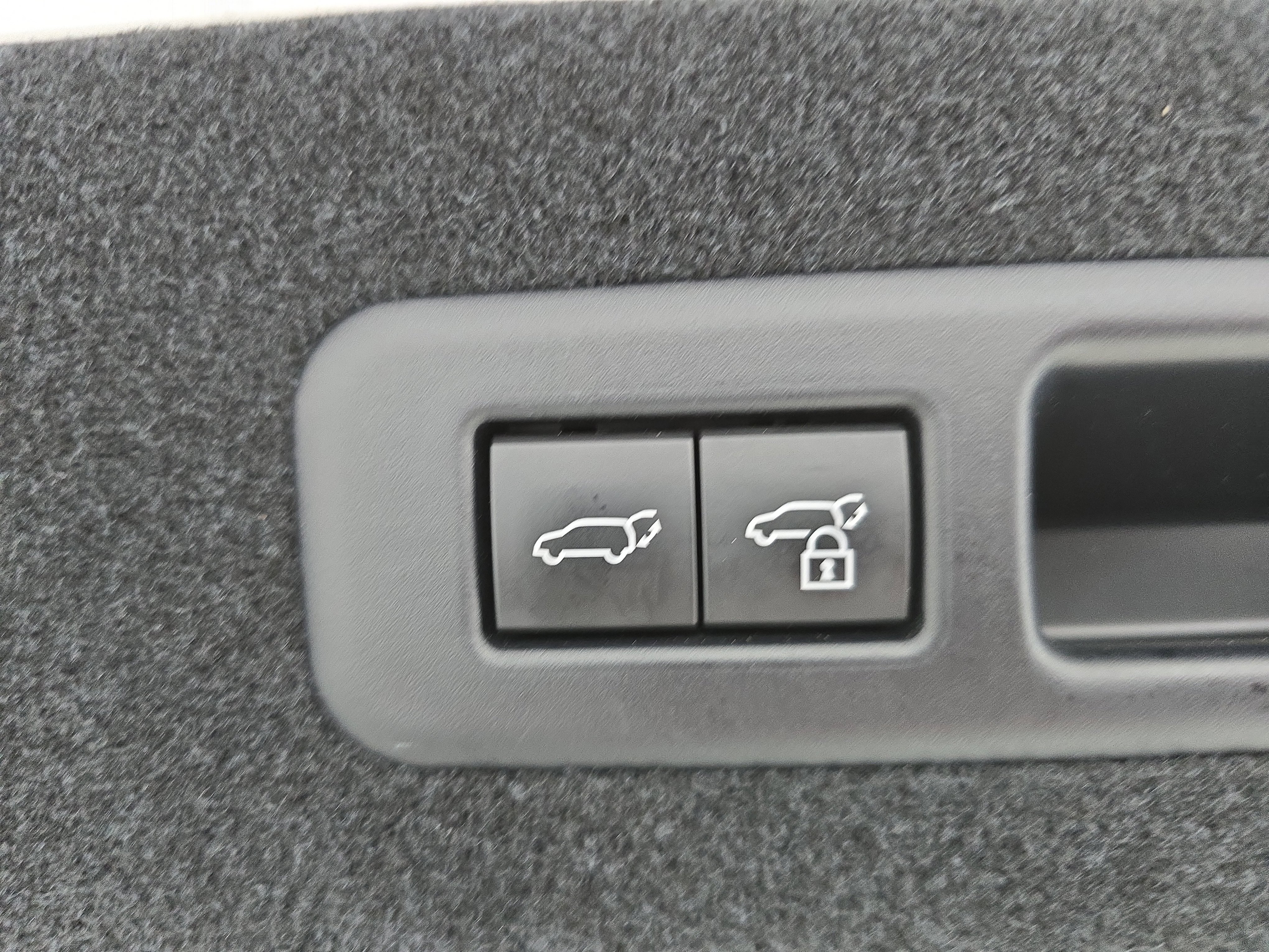 Used 2022 Lexus RX 450hL AWD w/ Premium Package image 14