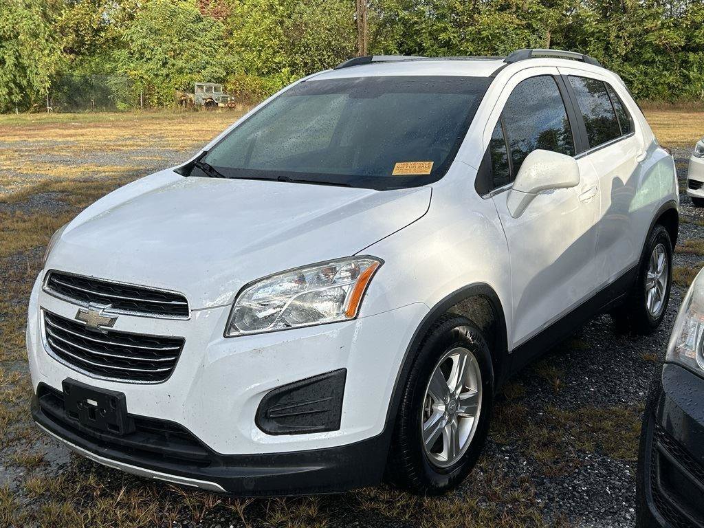 Used 2016 Chevrolet Trax LT w/ LT Sun and Sound Package