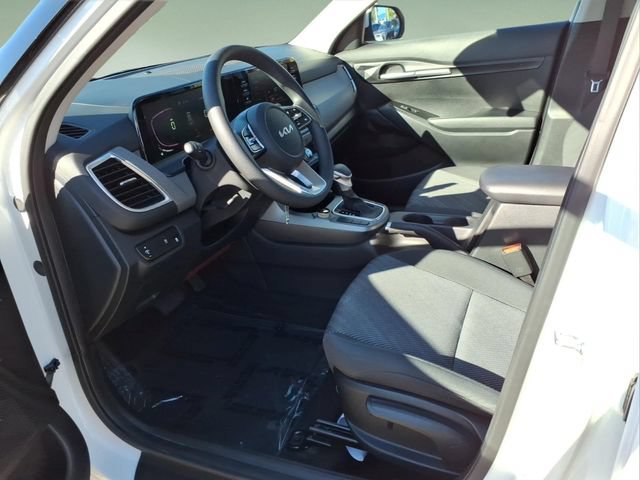 Used 2025 Kia Seltos LX AWD/4WD image 11