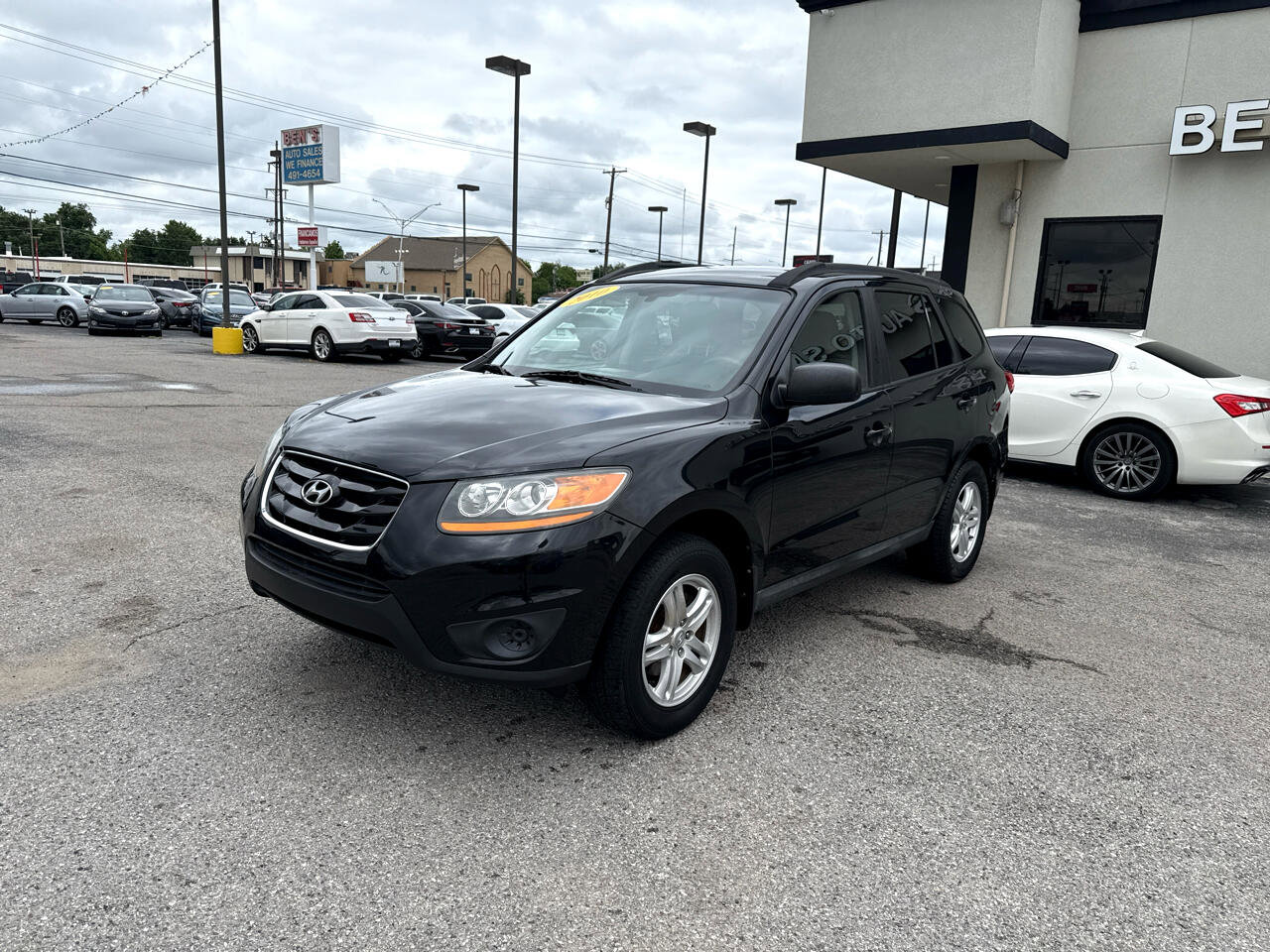 Used 2010 Hyundai Santa Fe GLS image 2