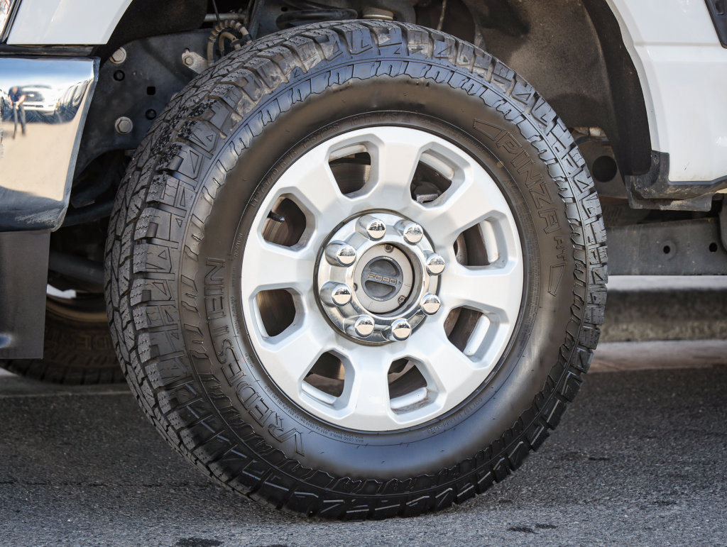 Used 2024 Ford F250 XLT w/ FX4 Off-Road Package AWD/4WD image 11