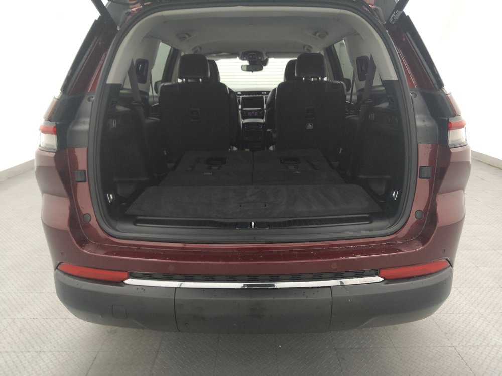 Used 2023 Jeep Grand Cherokee L Limited AWD/4WD image 29