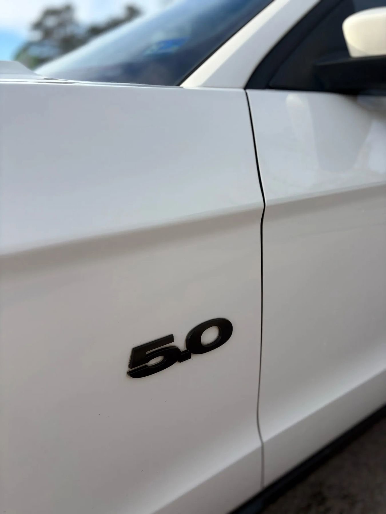 Used 2011 Ford Mustang GT Premium image 9