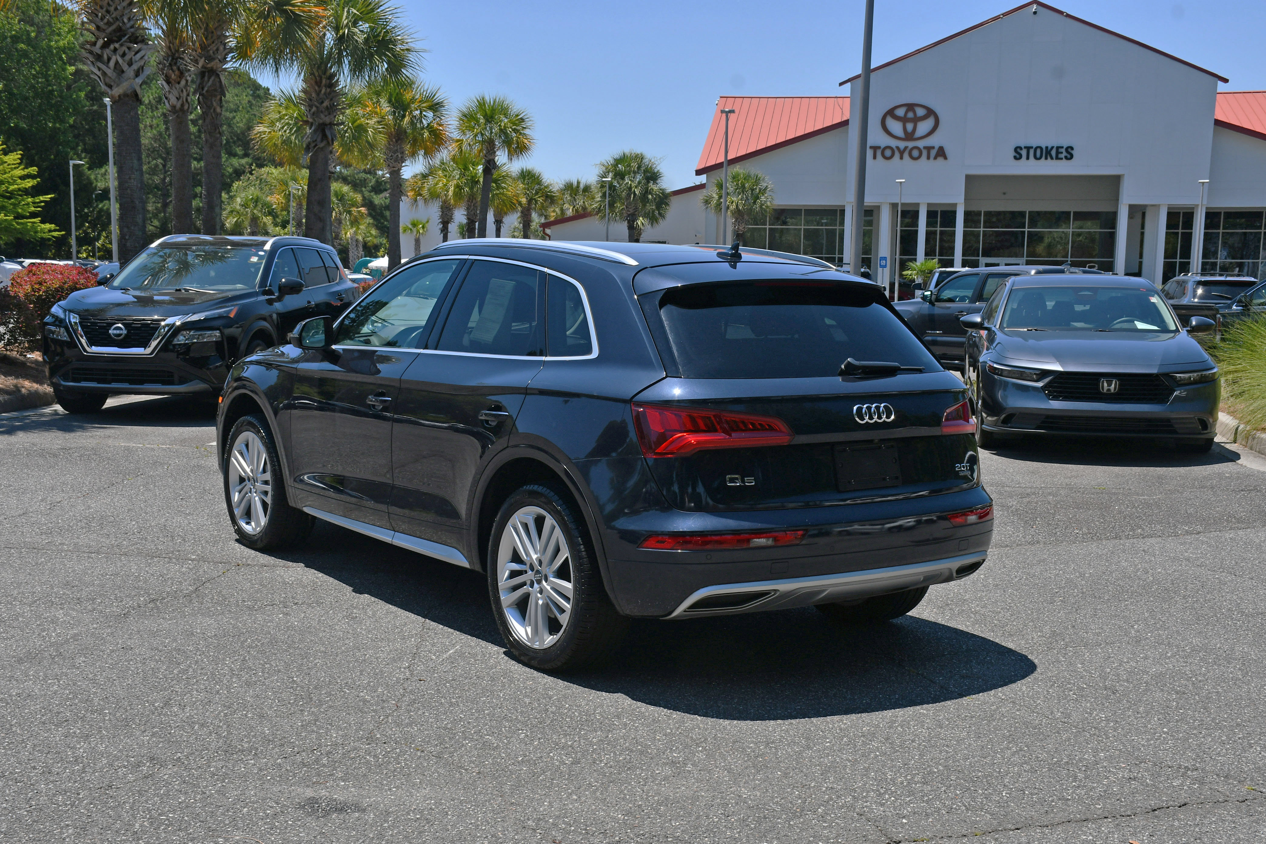 Used 2018 Audi Q5 2.0T Premium Plus w/ Premium Plus Package AWD/4WD image 3