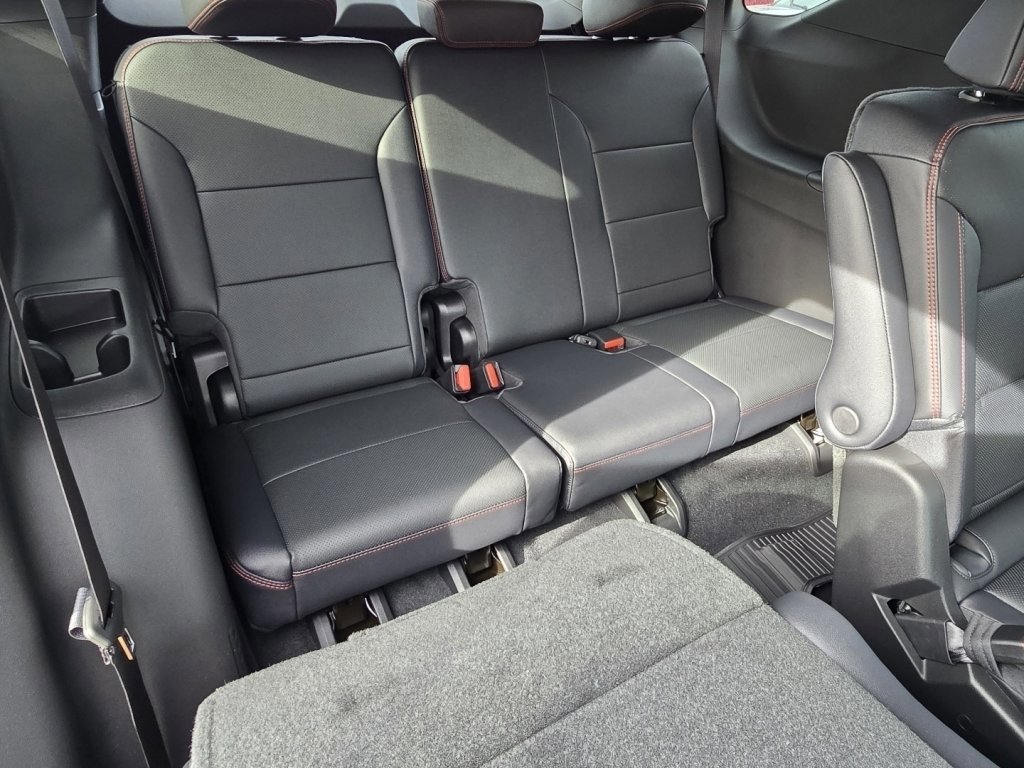 New 2026 Chevrolet Traverse RS w/ LPO, Floor Liner Package image 14