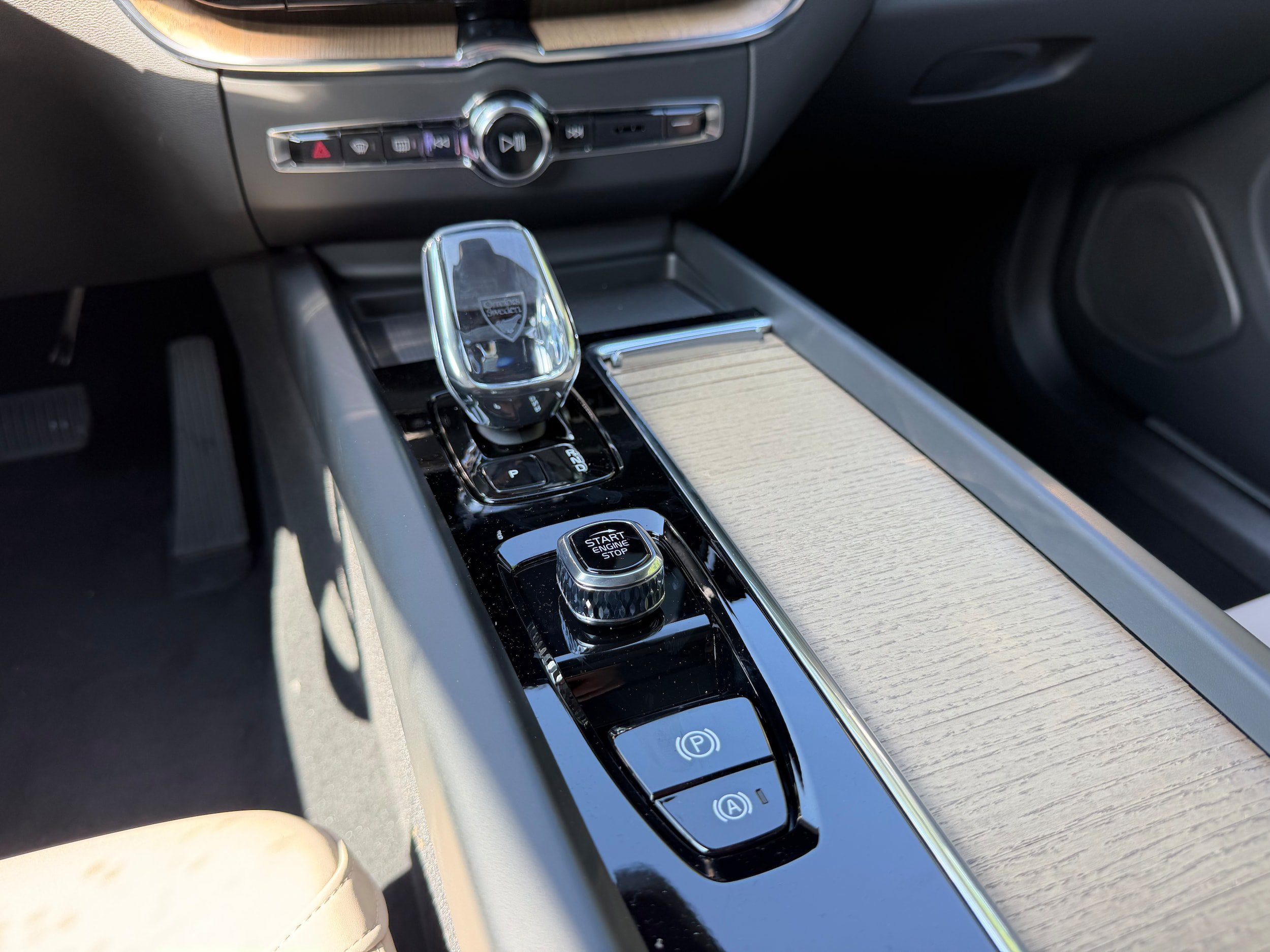 New 2026 Volvo XC60 B5 Core AWD/4WD image 13