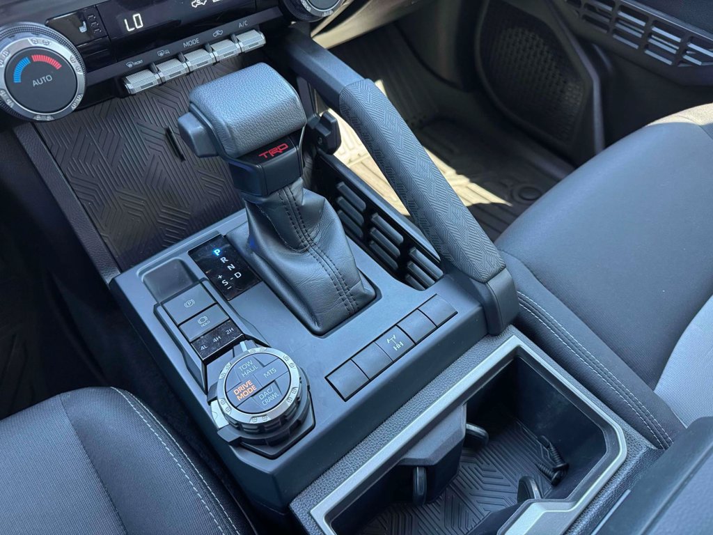 Used 2024 Toyota Tacoma TRD Off-Road AWD/4WD image 31