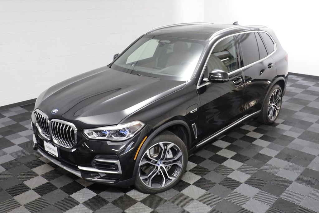 Certified 2023 BMW X5 xDrive45e w/ Executive Package AWD/4WD image 2