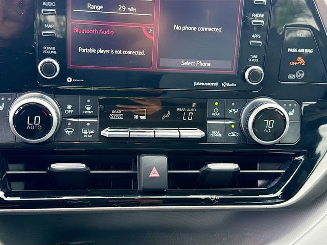 Used 2020 Toyota Highlander XLE image 15