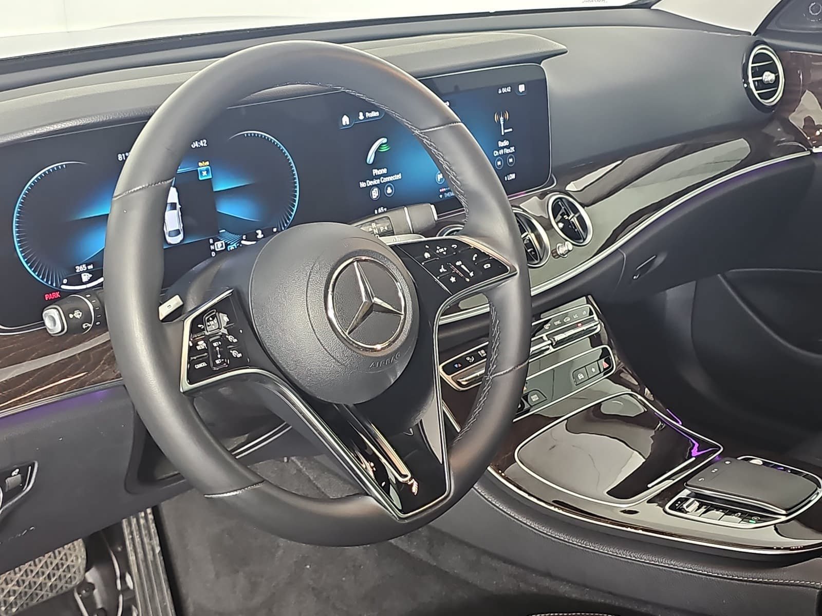 Used 2023 Mercedes-Benz E 350 Sedan image 16