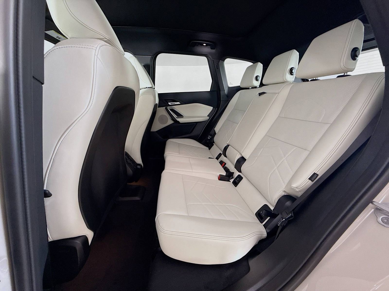 Used 2026 BMW X1 xDrive28i w/ Convenience Package image 25