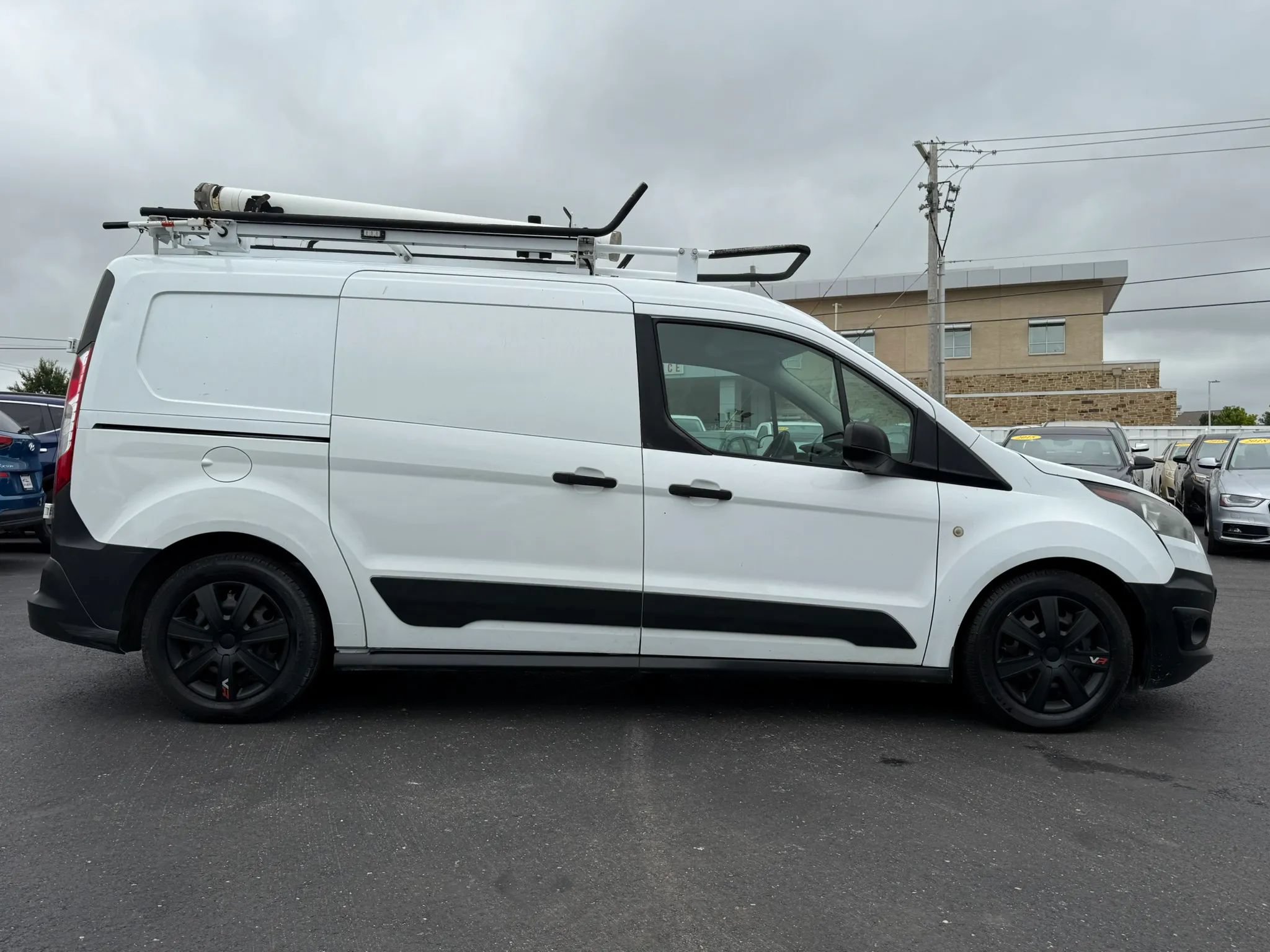 Used 2015 Ford Transit Connect XL FWD image 3