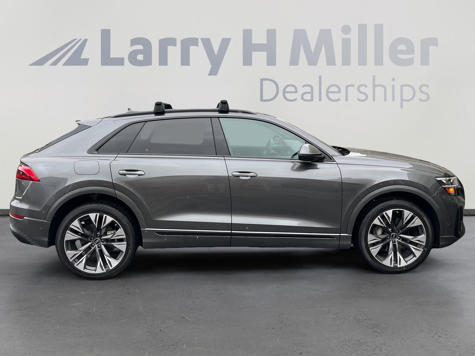Used 2024 Audi Q8 Premium Plus w/ Premium Plus Package image 6