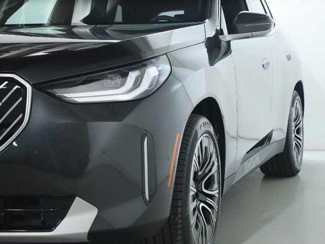 Certified 2025 BMW X3 xDrive30i w/ Premium Package image 5