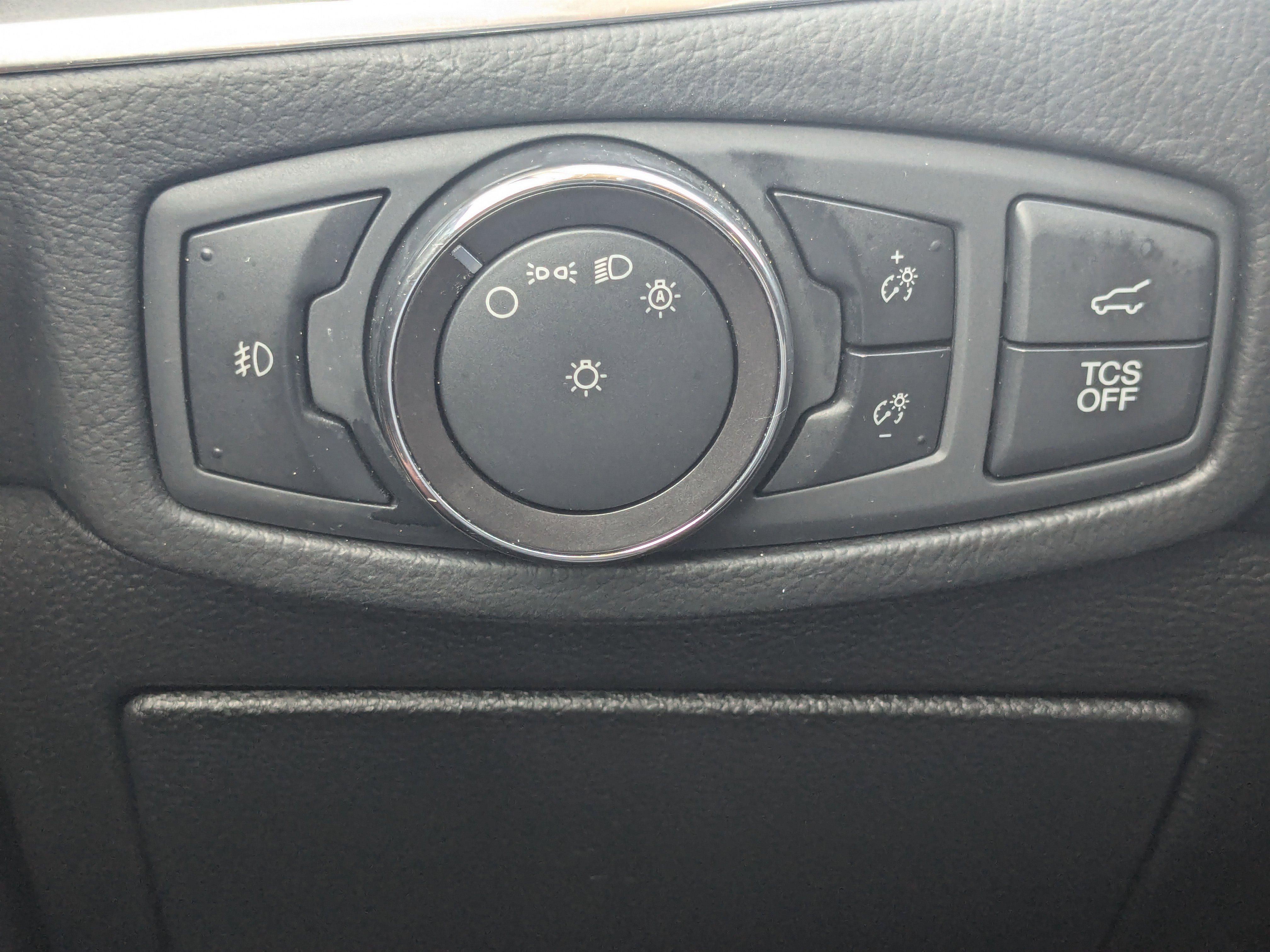 Used 2019 Ford Edge Titanium w/ Equipment Group 301A image 34