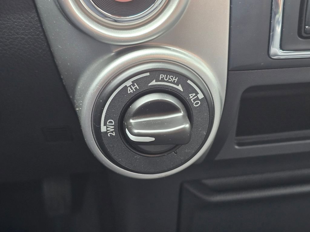 Used 2021 Nissan Titan SV w/ Accessory Utility Package image 68