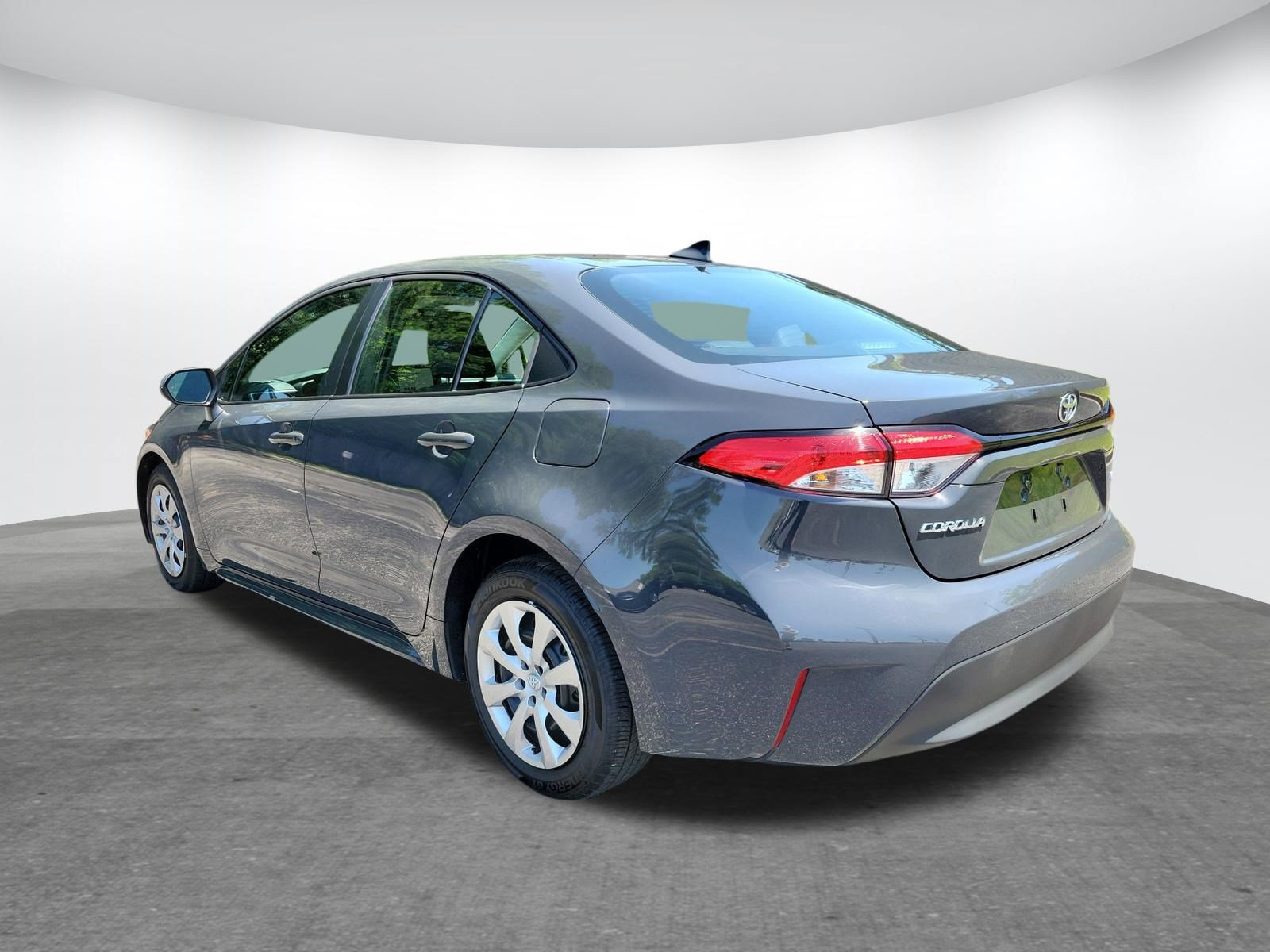 Used 2026 Toyota Corolla LE FWD image 22