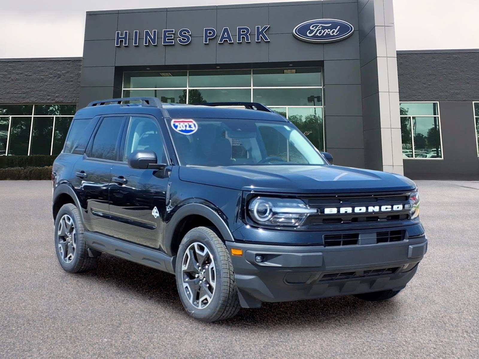 Used 2023 Ford Bronco Sport Outer Banks w/ Tech Package AWD/4WD image 1