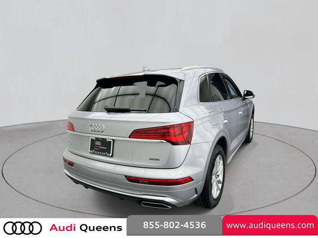 Certified 2023 Audi Q5 2.0T Premium w/ Convenience Package AWD/4WD image 4