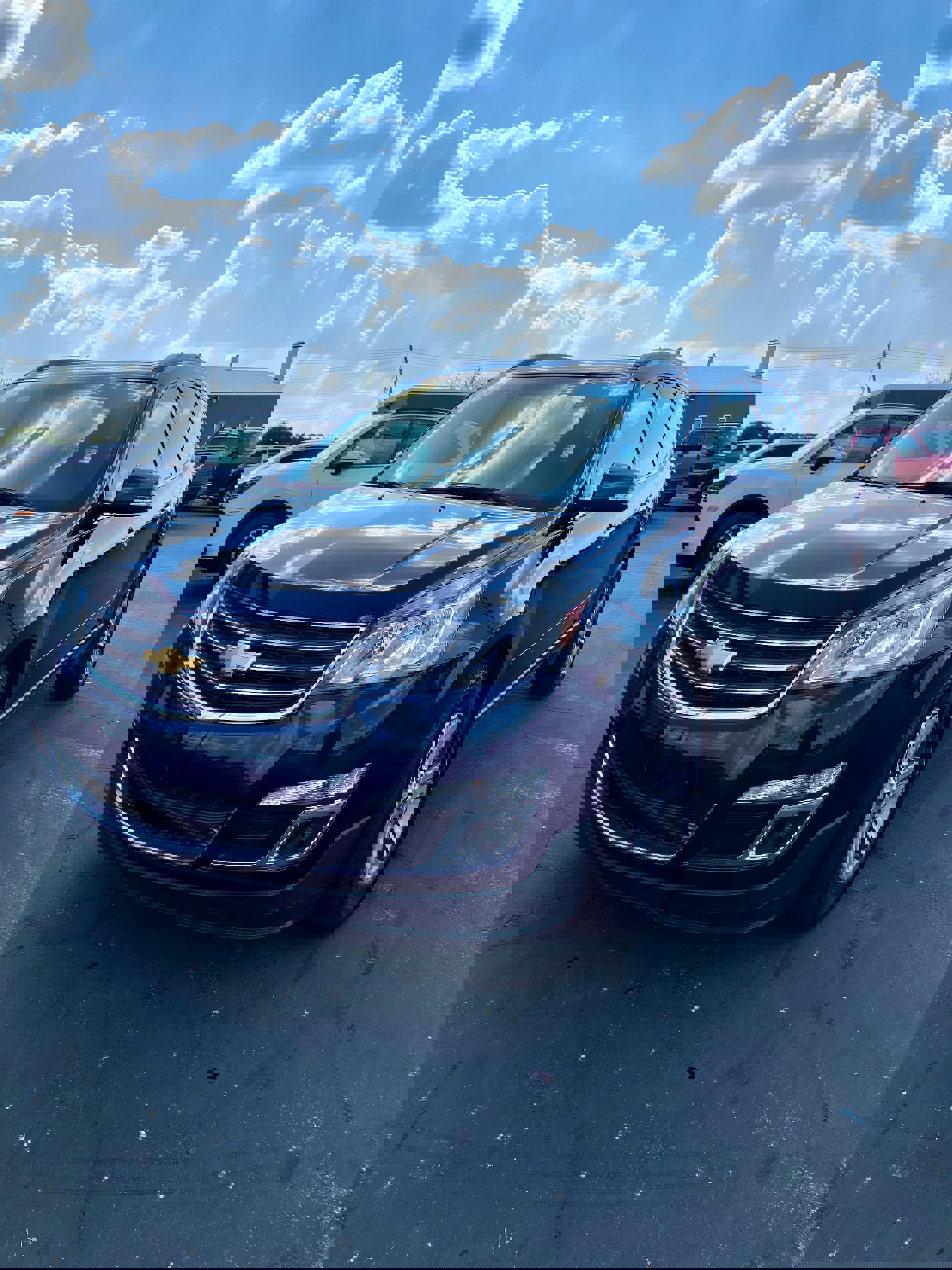 Used 2017 Chevrolet Traverse LT image 1