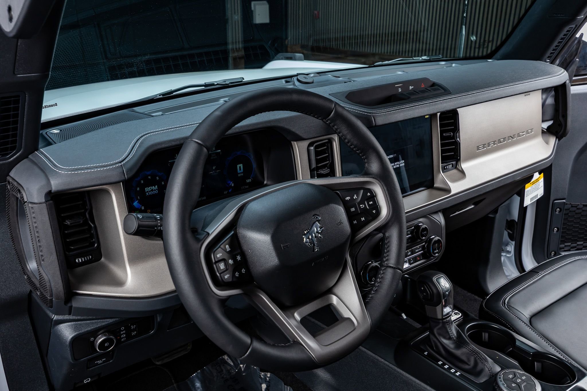 Used 2026 Ford Bronco Outer Banks image 16